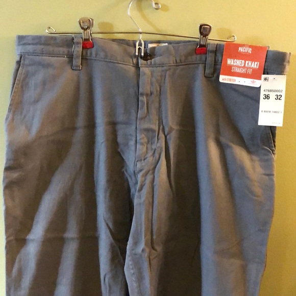 NWT Men’s  Dockers Washed Khakis - Picture 2 of 6
